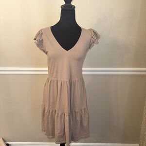 Women's Tan Summer Beach Vacation XS Dress Eyelet Ruffle Sleeveless